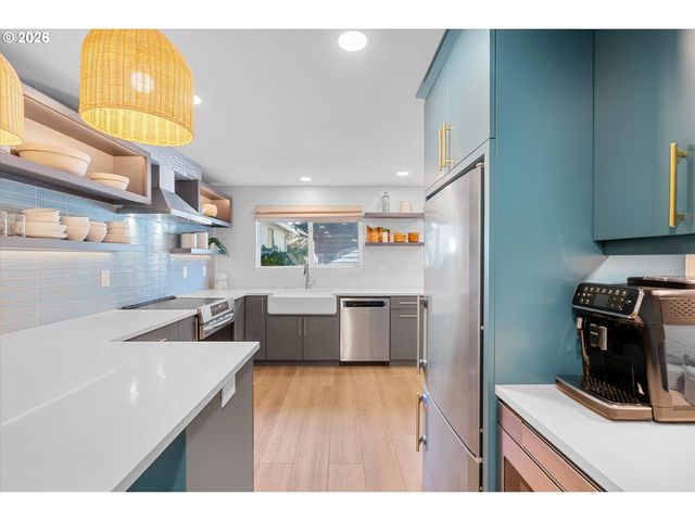 14 WHEATHERSTONE 7, Lake Oswego, OR 97035