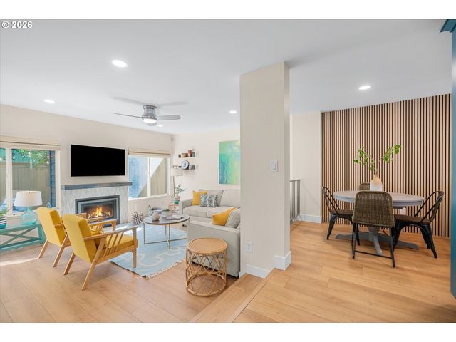 14 WHEATHERSTONE 7, Lake Oswego, OR 97035