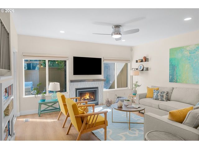 14 WHEATHERSTONE 7, Lake Oswego, OR 97035