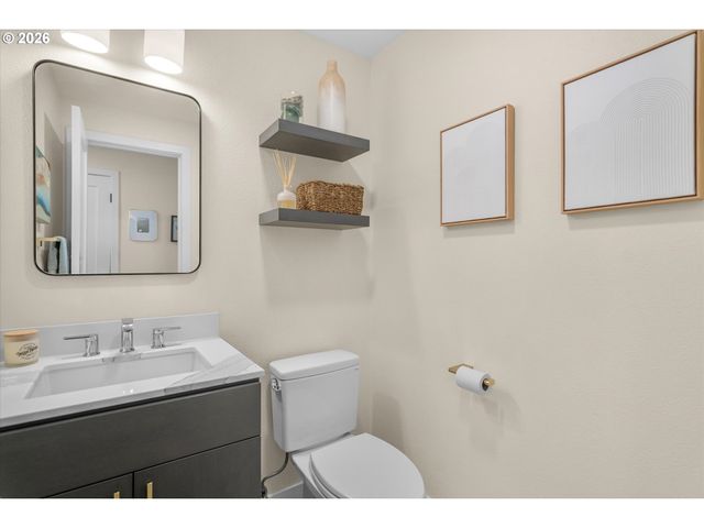 14 WHEATHERSTONE 7, Lake Oswego, OR 97035