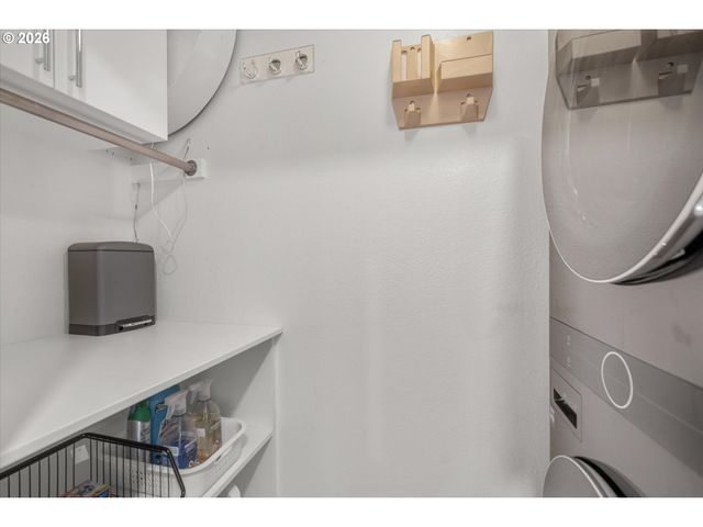 14 WHEATHERSTONE 7, Lake Oswego, OR 97035