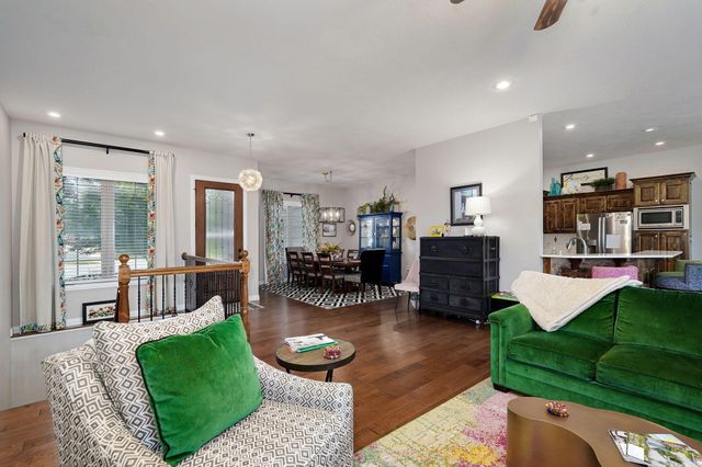 1653 N Oakfair Place, Springfield, MO 65802