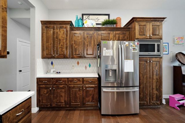 1653 N Oakfair Place, Springfield, MO 65802