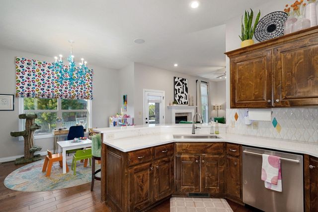 1653 N Oakfair Place, Springfield, MO 65802