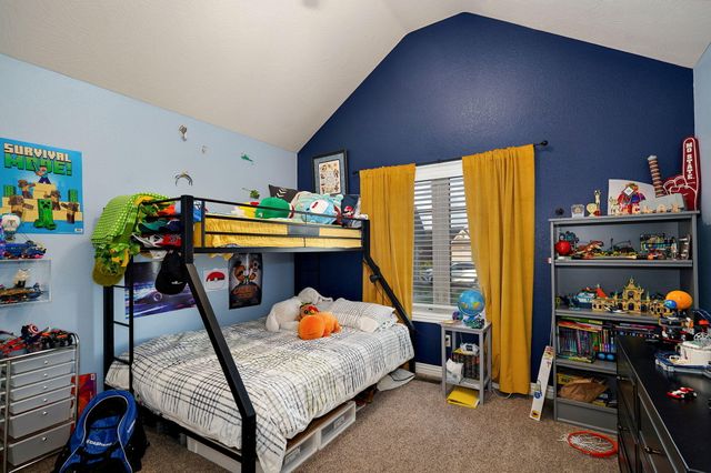 1653 N Oakfair Place, Springfield, MO 65802