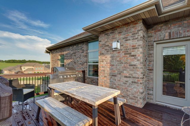 1653 N Oakfair Place, Springfield, MO 65802