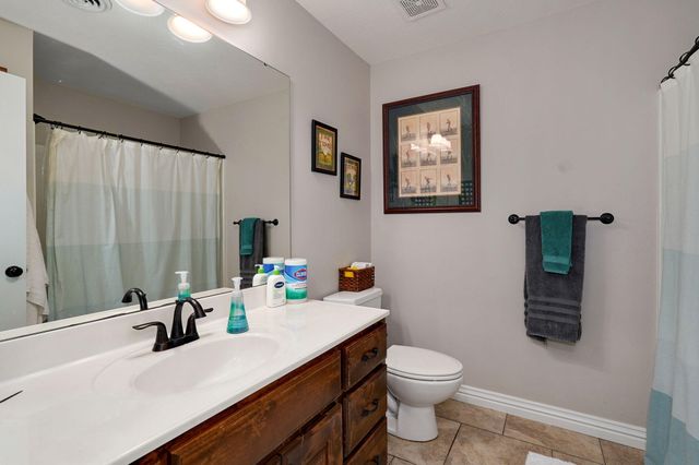 1653 N Oakfair Place, Springfield, MO 65802