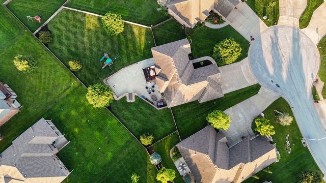 1653 N Oakfair Place, Springfield, MO 65802