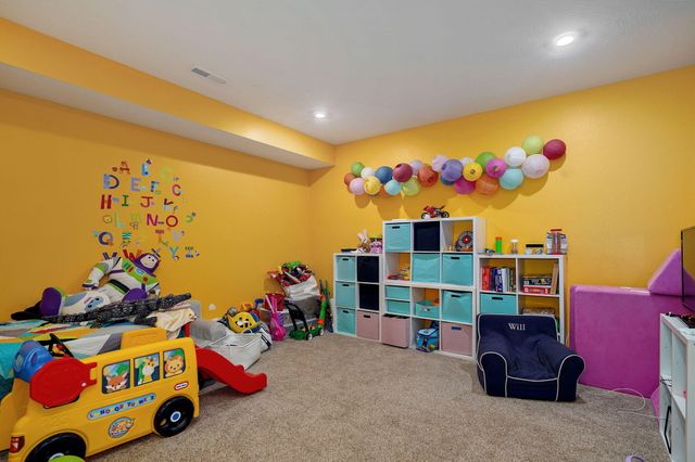 1653 N Oakfair Place, Springfield, MO 65802