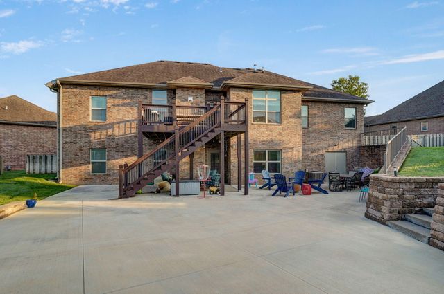 1653 N Oakfair Place, Springfield, MO 65802