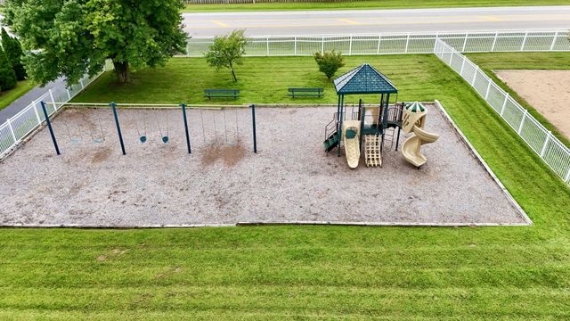 1653 N Oakfair Place, Springfield, MO 65802