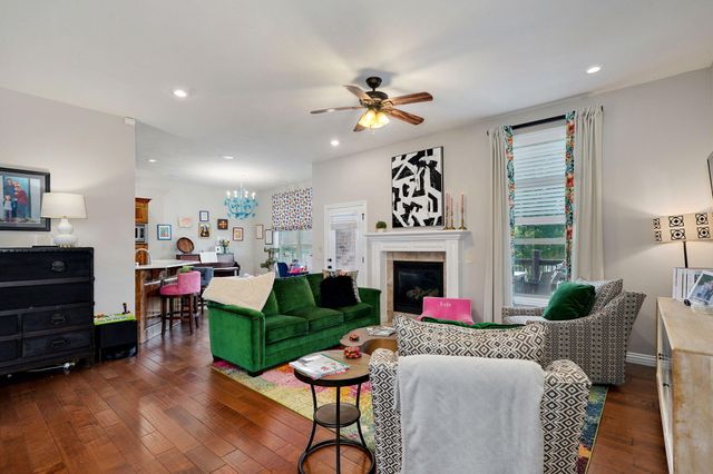 1653 N Oakfair Place, Springfield, MO 65802