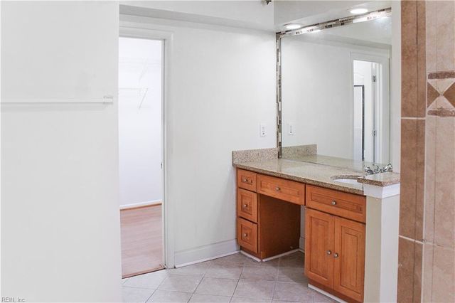 6215 Whaley CT, Norfolk, VA 23502