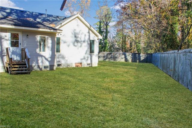 6215 Whaley CT, Norfolk, VA 23502