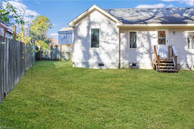 6215 Whaley CT, Norfolk, VA 23502