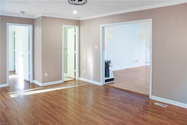 6215 Whaley CT, Norfolk, VA 23502