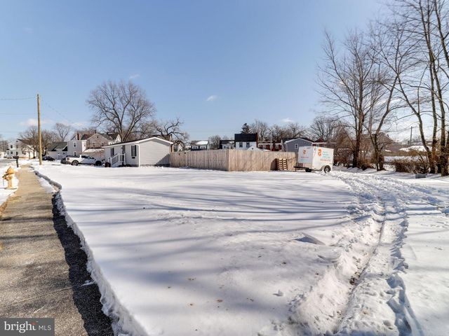 640 CLONMELL RD, Paulsboro, NJ 08066