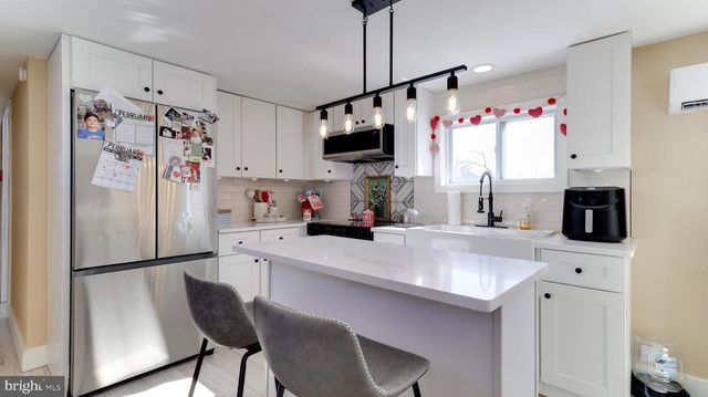 640 CLONMELL RD, Paulsboro, NJ 08066