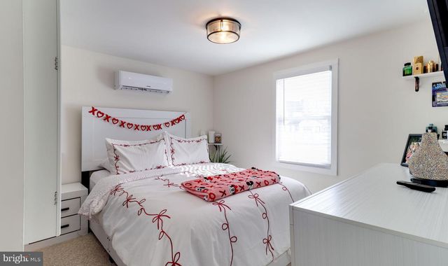 640 CLONMELL RD, Paulsboro, NJ 08066