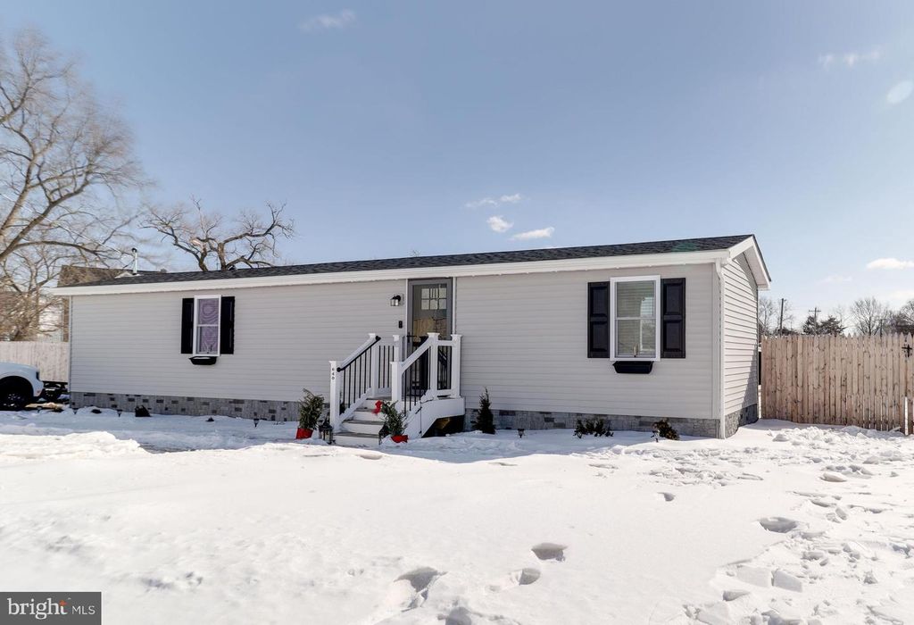 640 CLONMELL RD, Paulsboro, NJ 08066