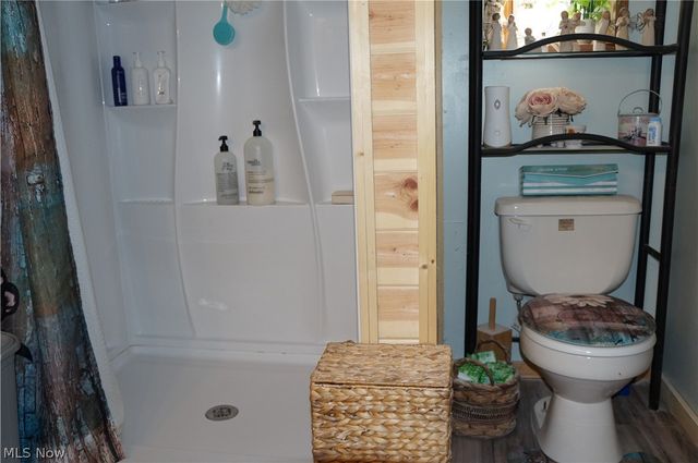 2742 Laurel Creek Road, Waverly, WV 26184