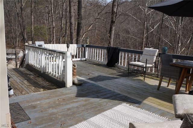 2742 Laurel Creek Road, Waverly, WV 26184