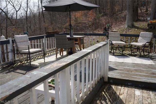 2742 Laurel Creek Road, Waverly, WV 26184