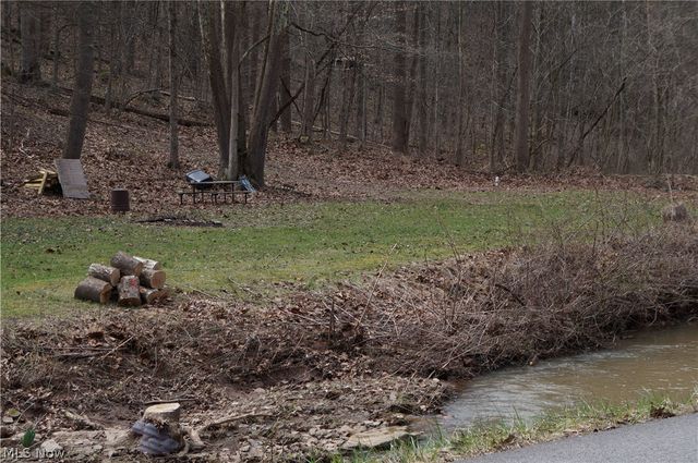 2742 Laurel Creek Road, Waverly, WV 26184