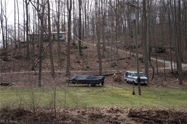 2742 Laurel Creek Road, Waverly, WV 26184