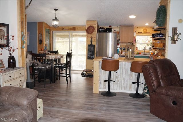 2742 Laurel Creek Road, Waverly, WV 26184