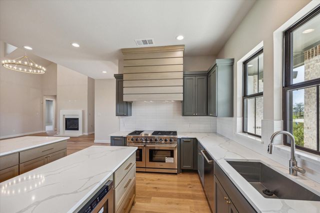 10362 Hunter Creek Lane, Conroe, TX 77304