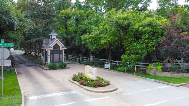 10362 Hunter Creek Lane, Conroe, TX 77304