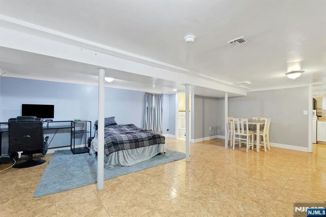 53 Oakwood Avenue, Kearny, NJ 07032