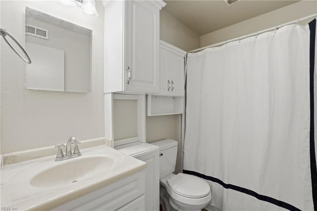 318 Washington St Apt C, Portsmouth, VA 23704