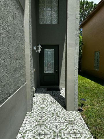 4140 Pine Hollow Circle, Greenacres, FL 33463