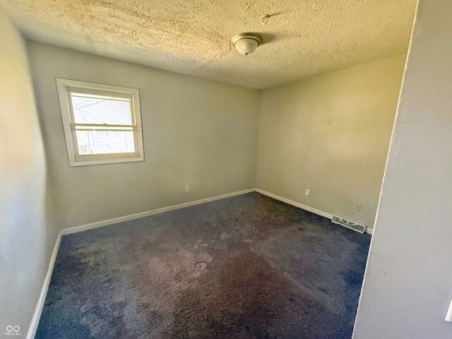 1902 Edgemont Way, Anderson, IN 46011