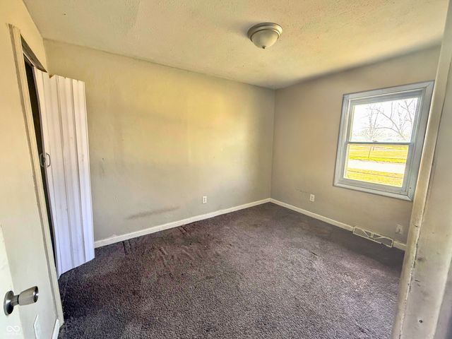 1902 Edgemont Way, Anderson, IN 46011