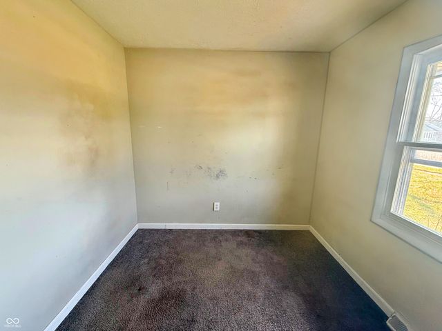 1902 Edgemont Way, Anderson, IN 46011