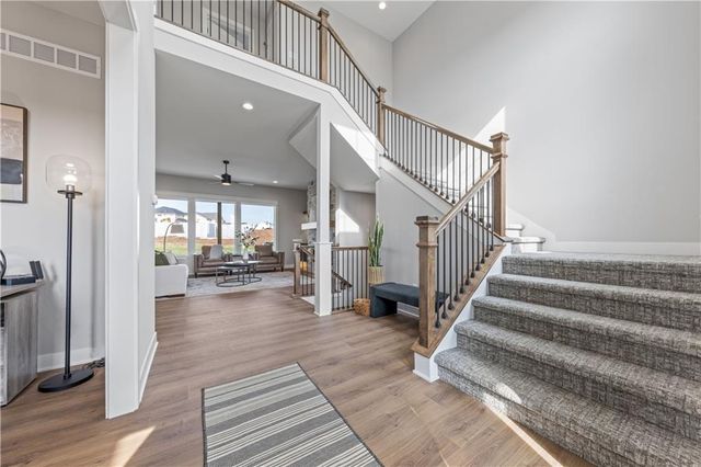 17174 S Heatherwood Street, Olathe, KS 66062