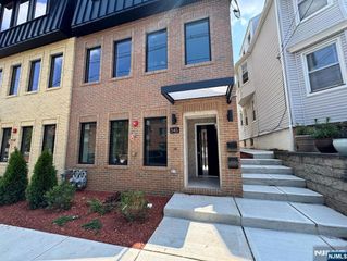 545 Central Avenue 1, Harrison, NJ 07029