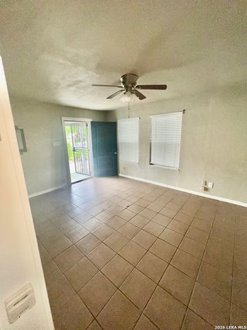 1315 Brighton, San Antonio, TX 78211