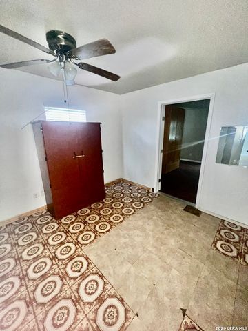 1315 Brighton, San Antonio, TX 78211