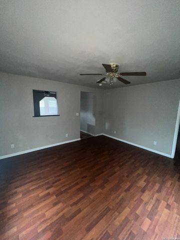 1315 Brighton, San Antonio, TX 78211