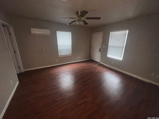 1315 Brighton, San Antonio, TX 78211