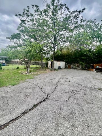 1315 Brighton, San Antonio, TX 78211