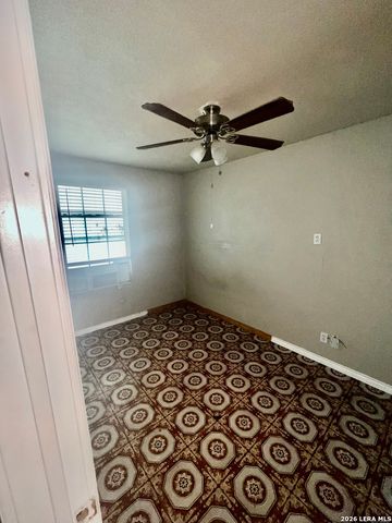 1315 Brighton, San Antonio, TX 78211