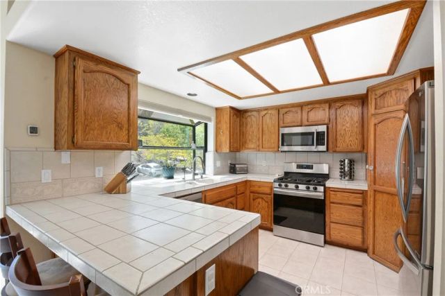 1880 Blackbird Rd., Wrightwood, CA 92397