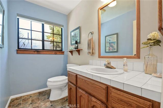 1880 Blackbird Rd., Wrightwood, CA 92397