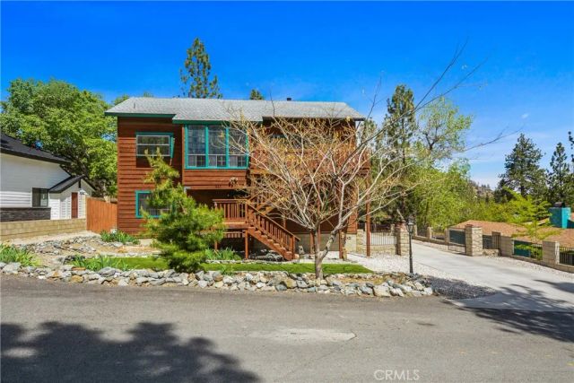 1880 Blackbird Rd., Wrightwood, CA 92397