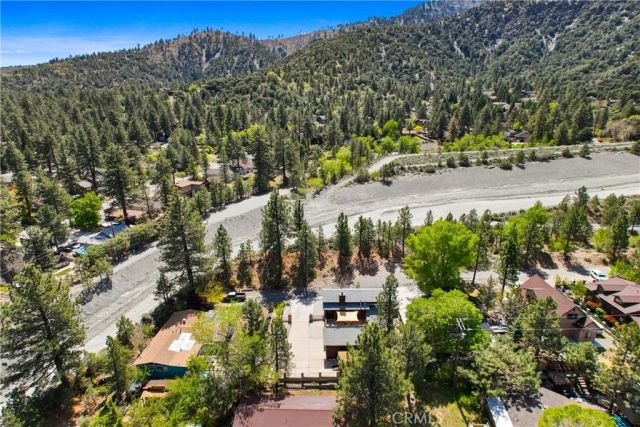 1880 Blackbird Rd., Wrightwood, CA 92397